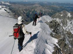 Ar&ecirc;te sommitale