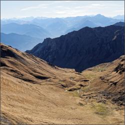 Vallon de descente sur La Pes&eacute;e.
